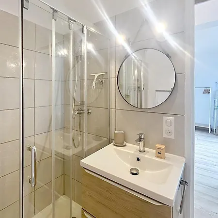 Hippodrome Apartment *